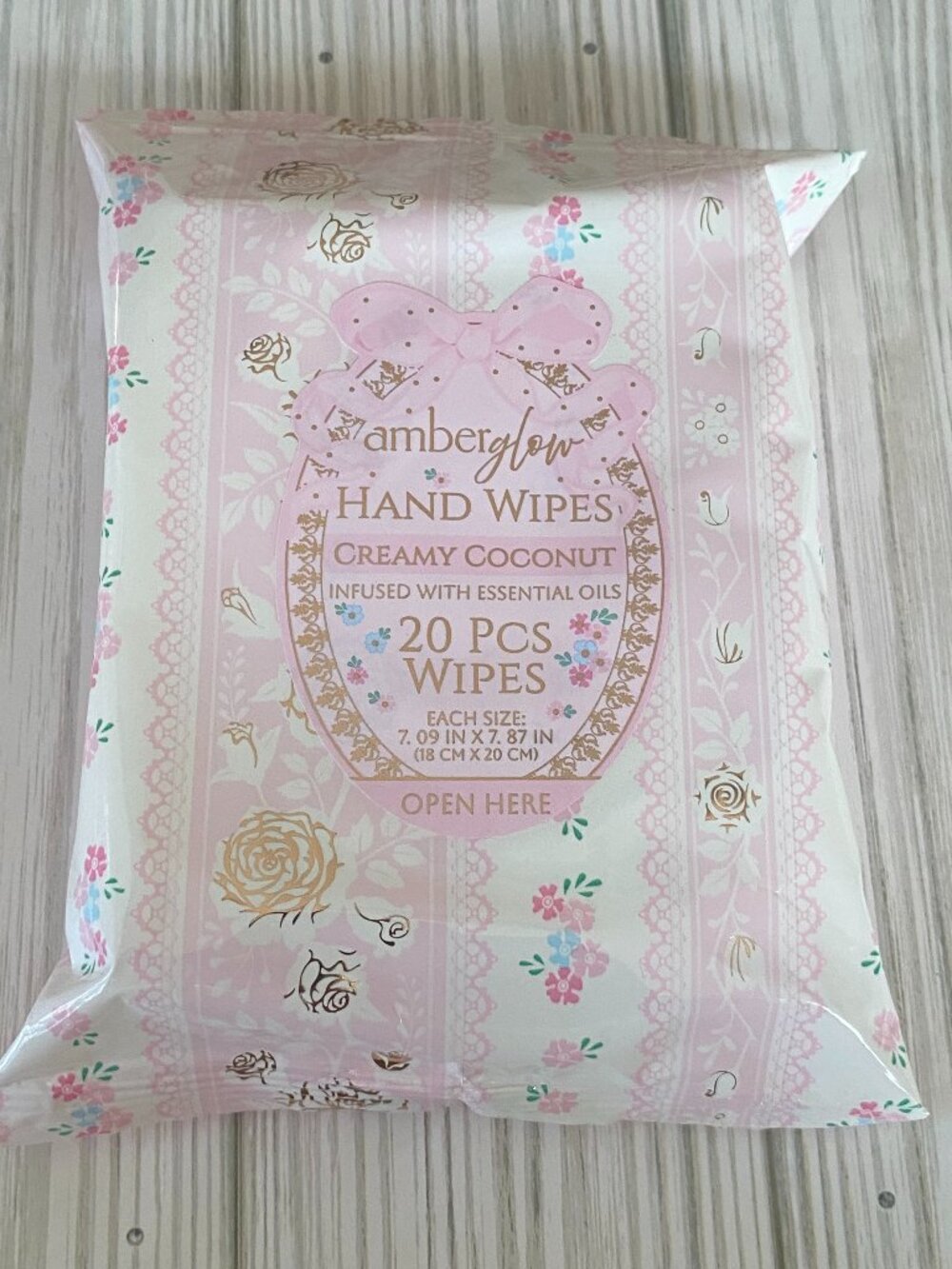 5/$10  Amber Glow Hand Wipes  CREAMY COCONUT
